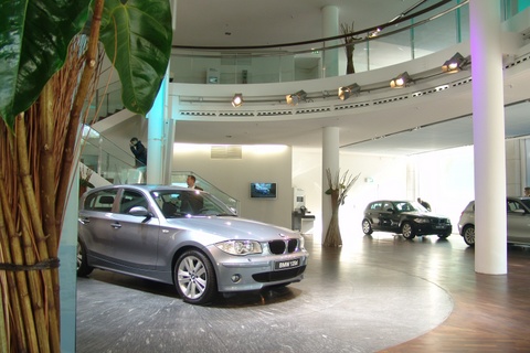 Project - BMW Showroom in Berlin